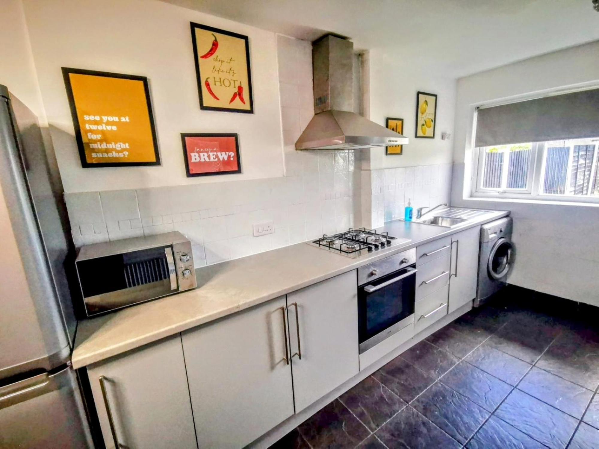 No 7 - Bright, Spacious 3 Bed Home With Parking & Wifi Huyton Kültér fotó